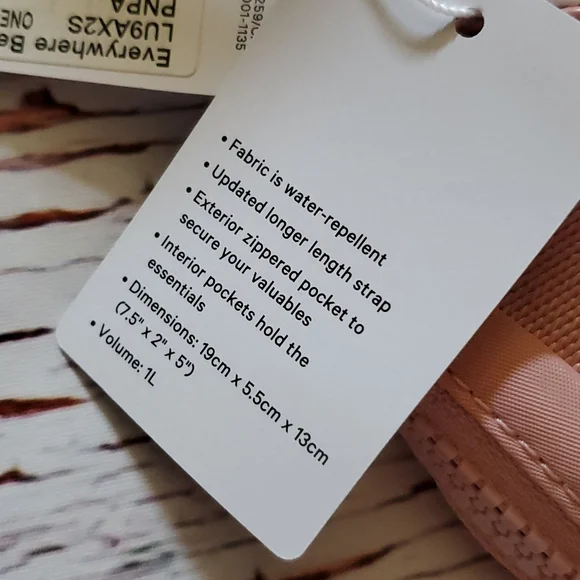 🆕️ LULULEMON EVERYWHERE BELT BAG (PINK PASTEL COLOR) - Picture 8 of 9